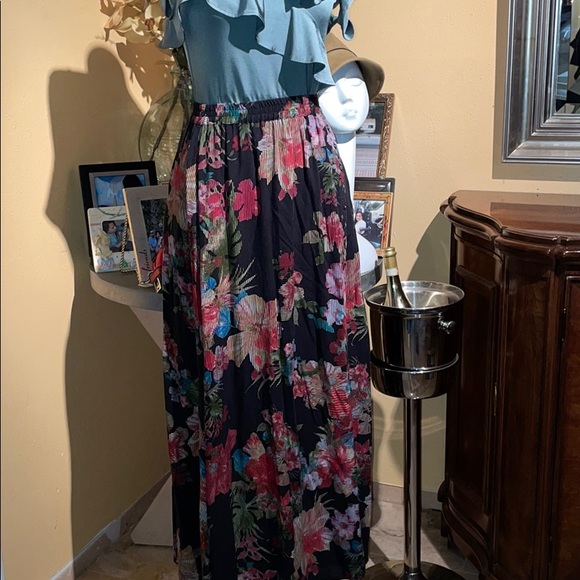Boho floral maxi skirt - Picture 1 of 6